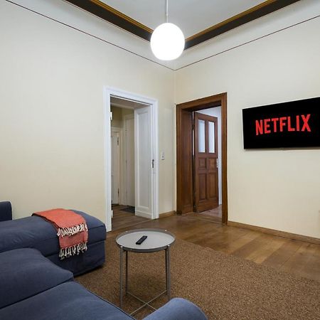 Super Zentral Super Schoener Altbau In Moabit Rostockerstrasse Im Herzen Von Berlin Fuer Bis Zu 6 Personen Esterno foto