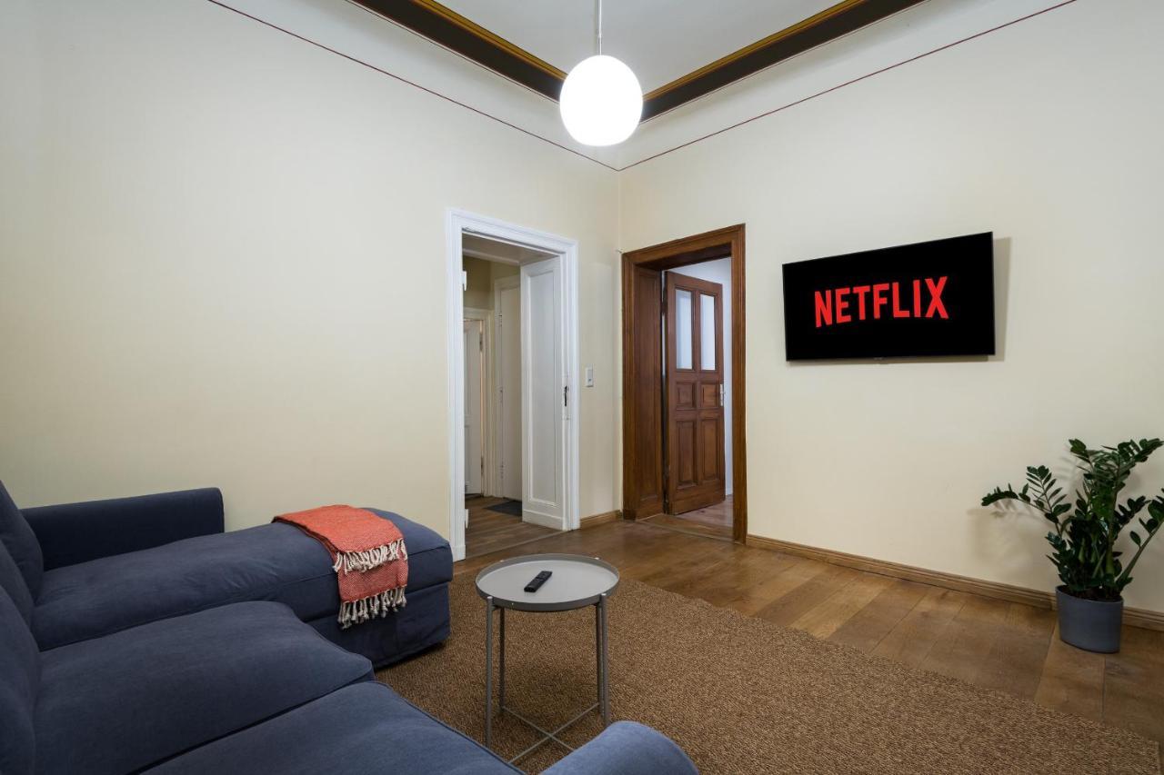 Super Zentral Super Schoener Altbau In Moabit Rostockerstrasse Im Herzen Von Berlin Fuer Bis Zu 6 Personen Esterno foto