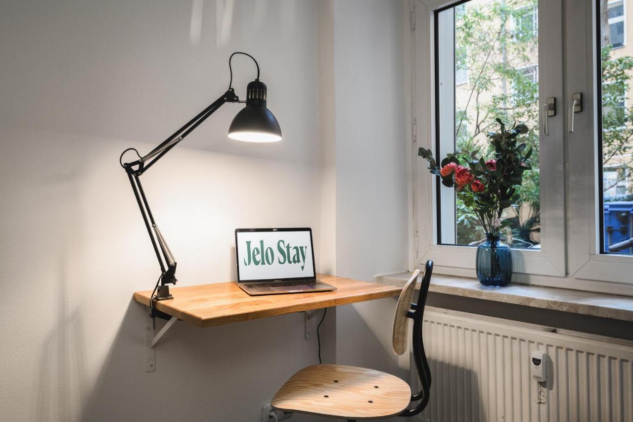 Super Zentral Super Schoener Altbau In Moabit Rostockerstrasse Im Herzen Von Berlin Fuer Bis Zu 6 Personen Esterno foto