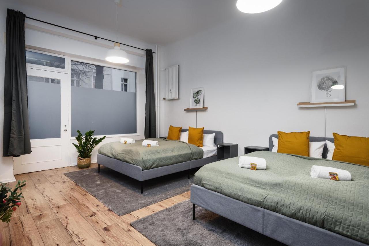 Super Zentral Super Schoener Altbau In Moabit Rostockerstrasse Im Herzen Von Berlin Fuer Bis Zu 6 Personen Esterno foto