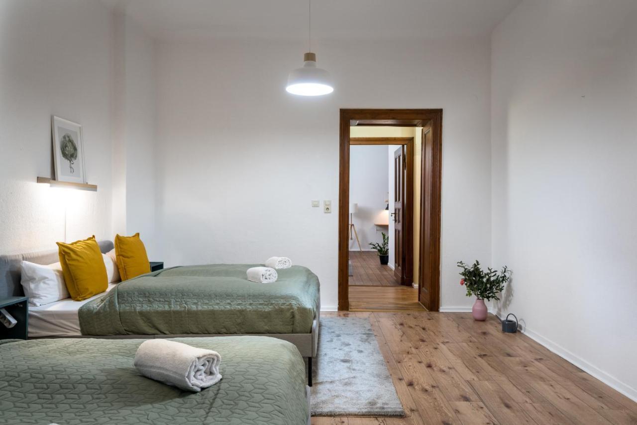 Super Zentral Super Schoener Altbau In Moabit Rostockerstrasse Im Herzen Von Berlin Fuer Bis Zu 6 Personen Esterno foto