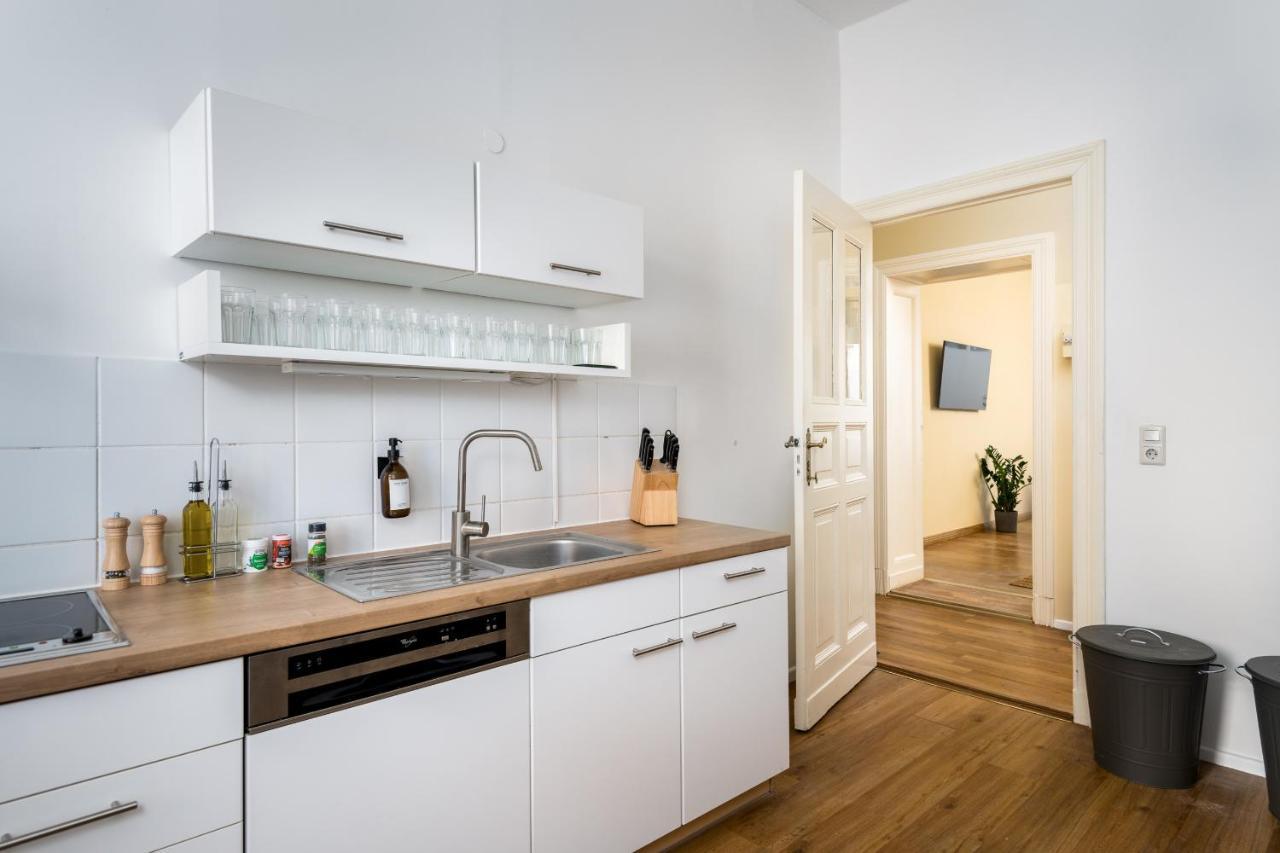 Super Zentral Super Schoener Altbau In Moabit Rostockerstrasse Im Herzen Von Berlin Fuer Bis Zu 6 Personen Esterno foto
