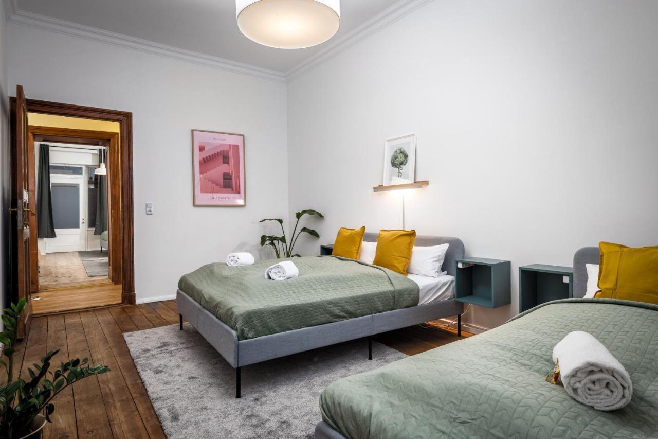 Super Zentral Super Schoener Altbau In Moabit Rostockerstrasse Im Herzen Von Berlin Fuer Bis Zu 6 Personen Esterno foto