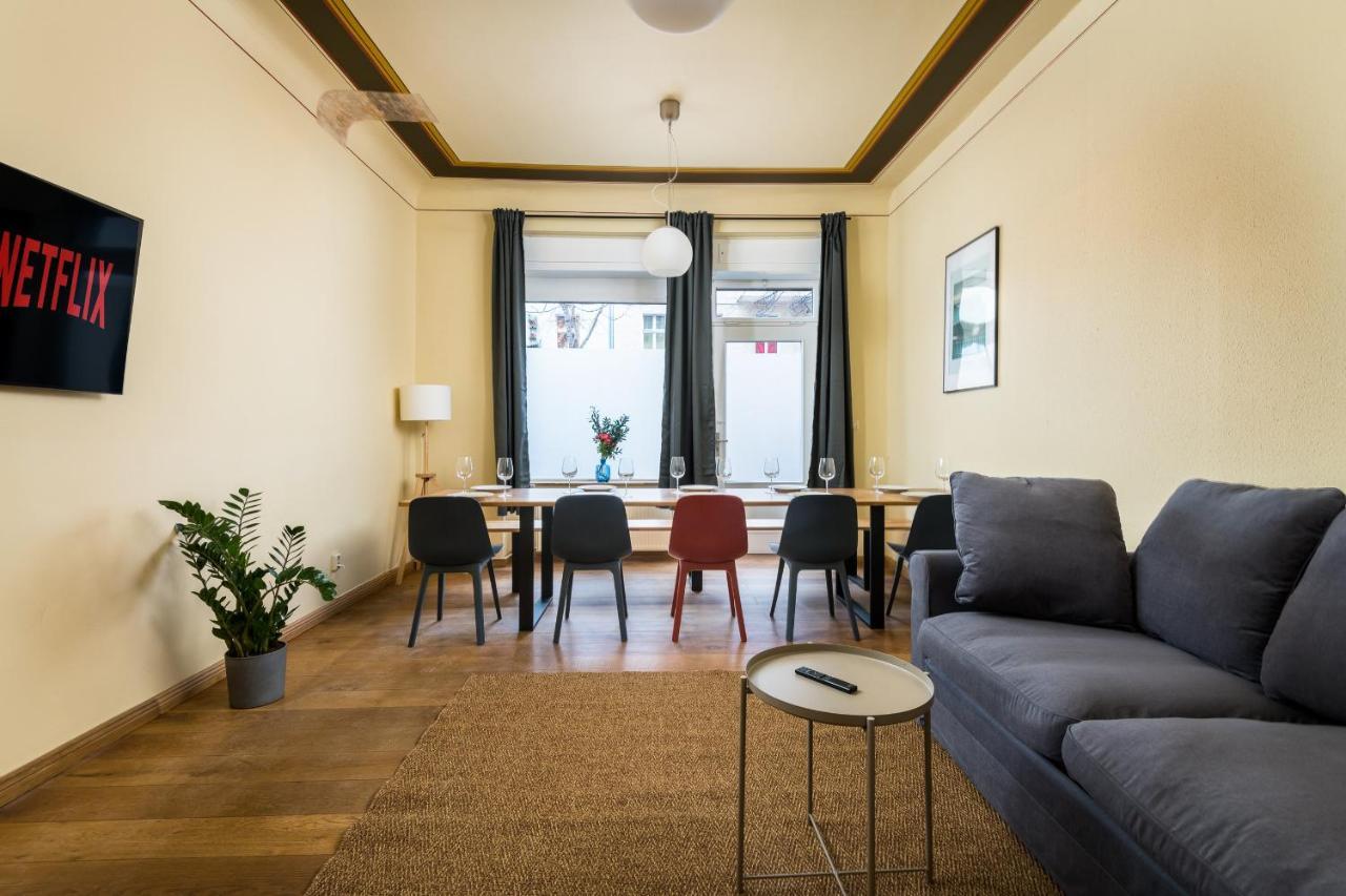 Super Zentral Super Schoener Altbau In Moabit Rostockerstrasse Im Herzen Von Berlin Fuer Bis Zu 6 Personen Esterno foto